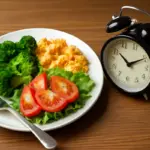 Cibo e orologio biologico: quanto conta l’orario dei pasti per metabolismo e salute